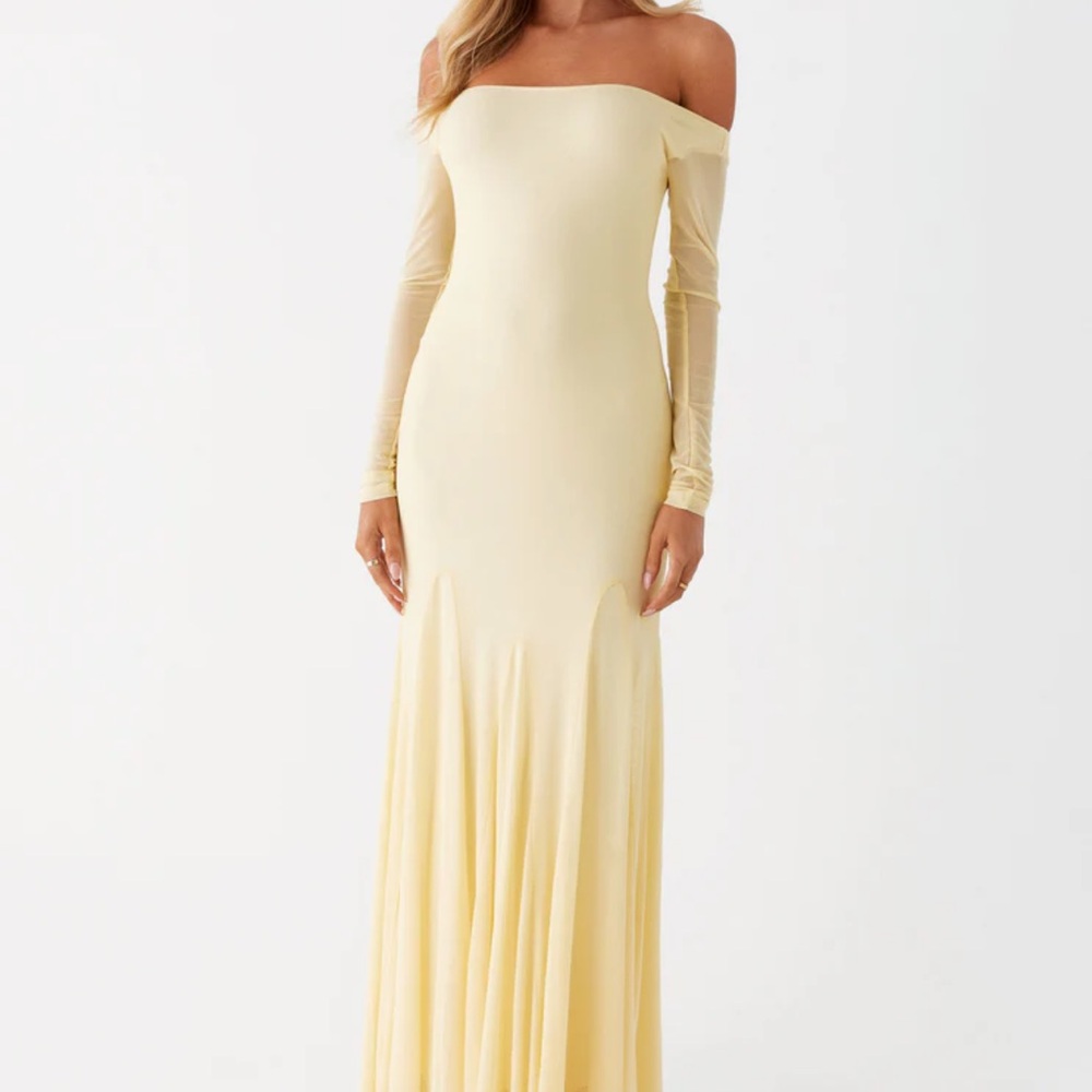 Elegant Off-Shoulder Cream Dress